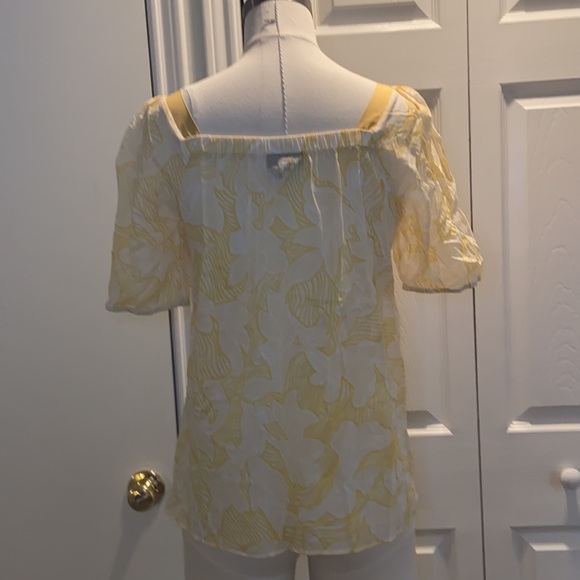 Mossimo Floral Puff Sleeve Top - Picture 5 of 6